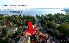 ANNA CENTRUM-Pokoje przy plaży (ul.Nadbrzeżna 5)